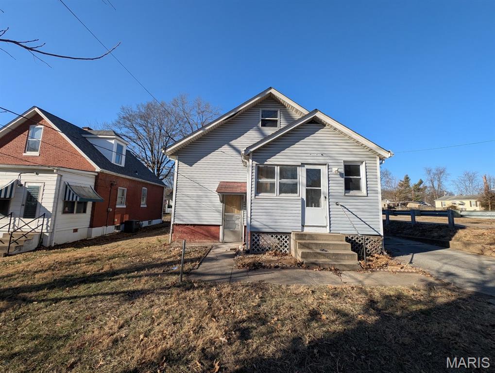 408 South 15th Street Belleville, IL 62220 - Photo 6 of 26