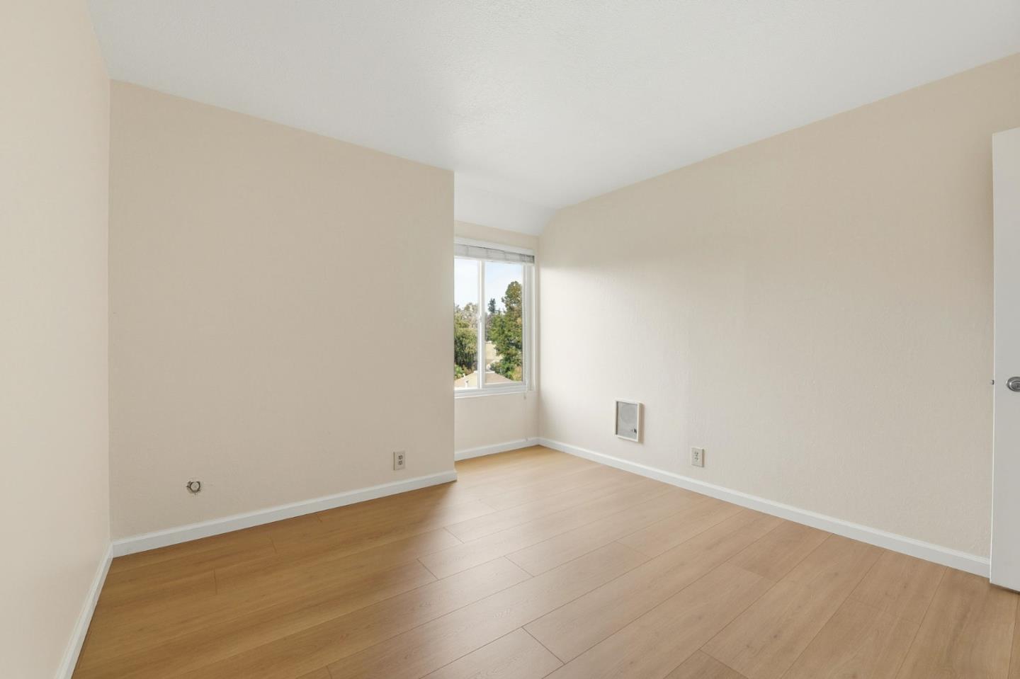 460 Auburn Way, Unit 5 San Jose, CA 95129 - Photo 17 of 38