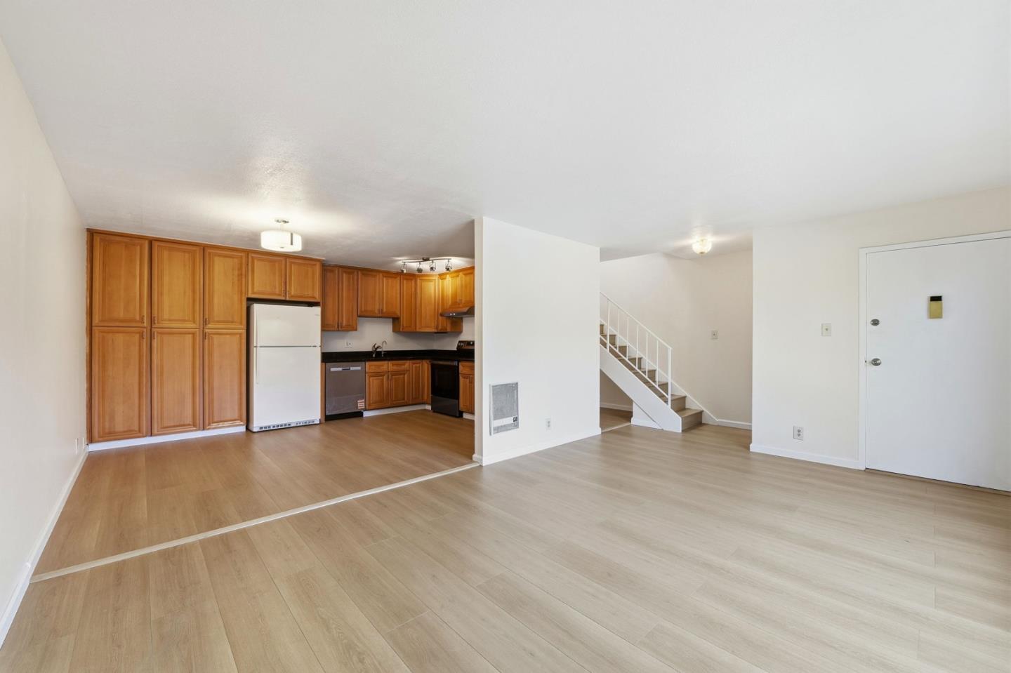 460 Auburn Way, Unit 5 San Jose, CA 95129 - Photo 9 of 38