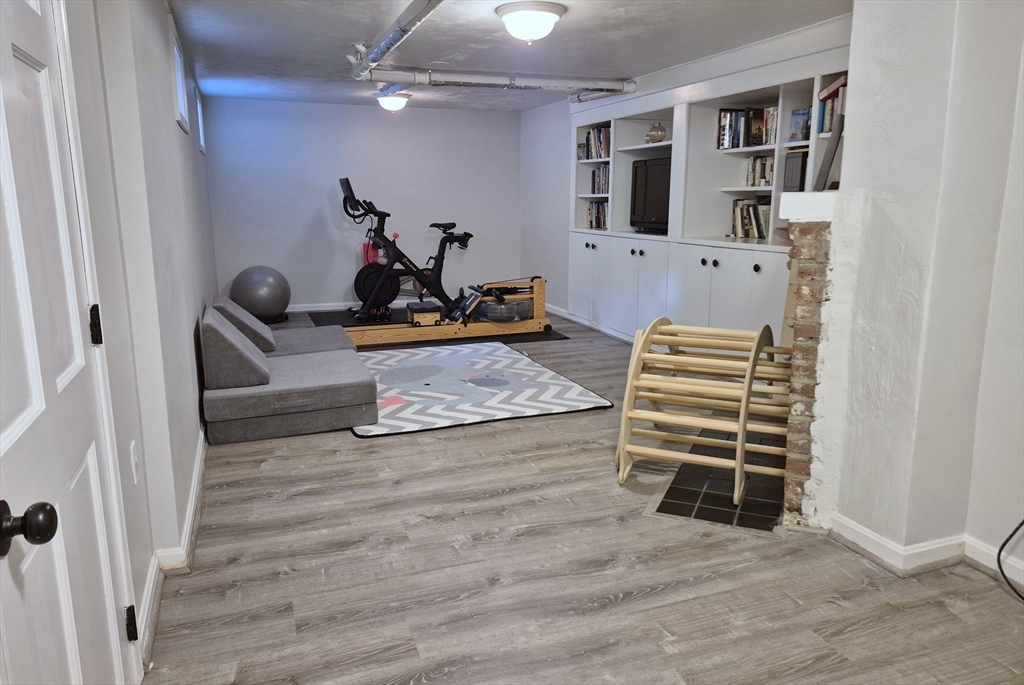 20 Shaw Road Wellesley, MA 02481 - Photo 22 of 28