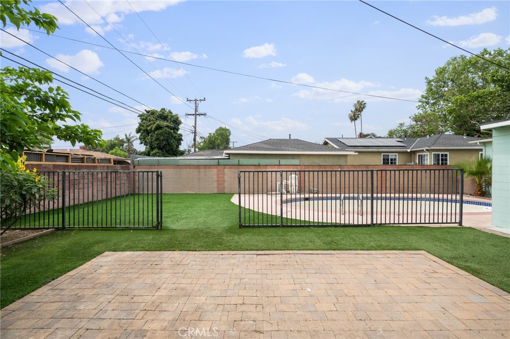 2736 Jackson Street East Carson, CA 90810 - Photo 30 of 37