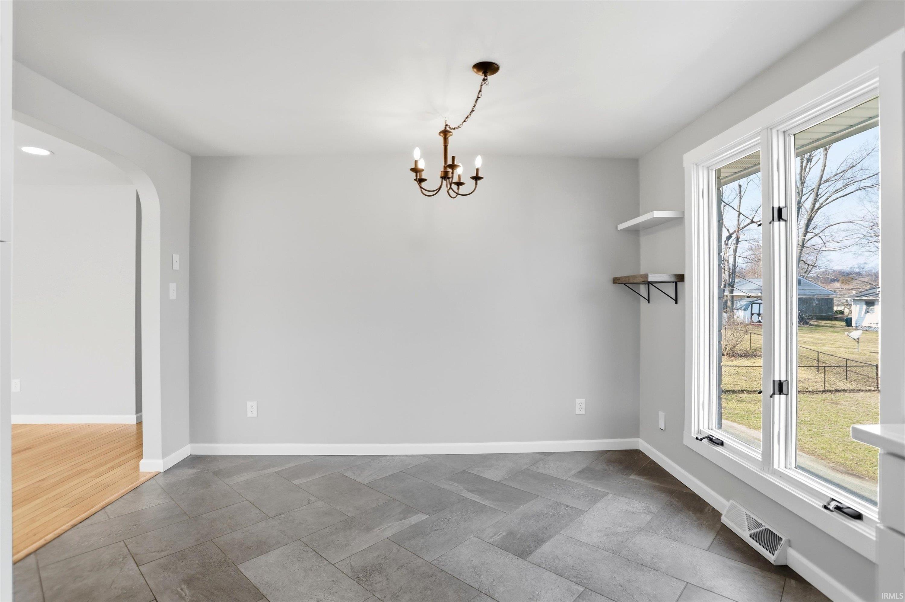 542 West Green Road Bloomington, IN 47403 - Photo 12 of 35