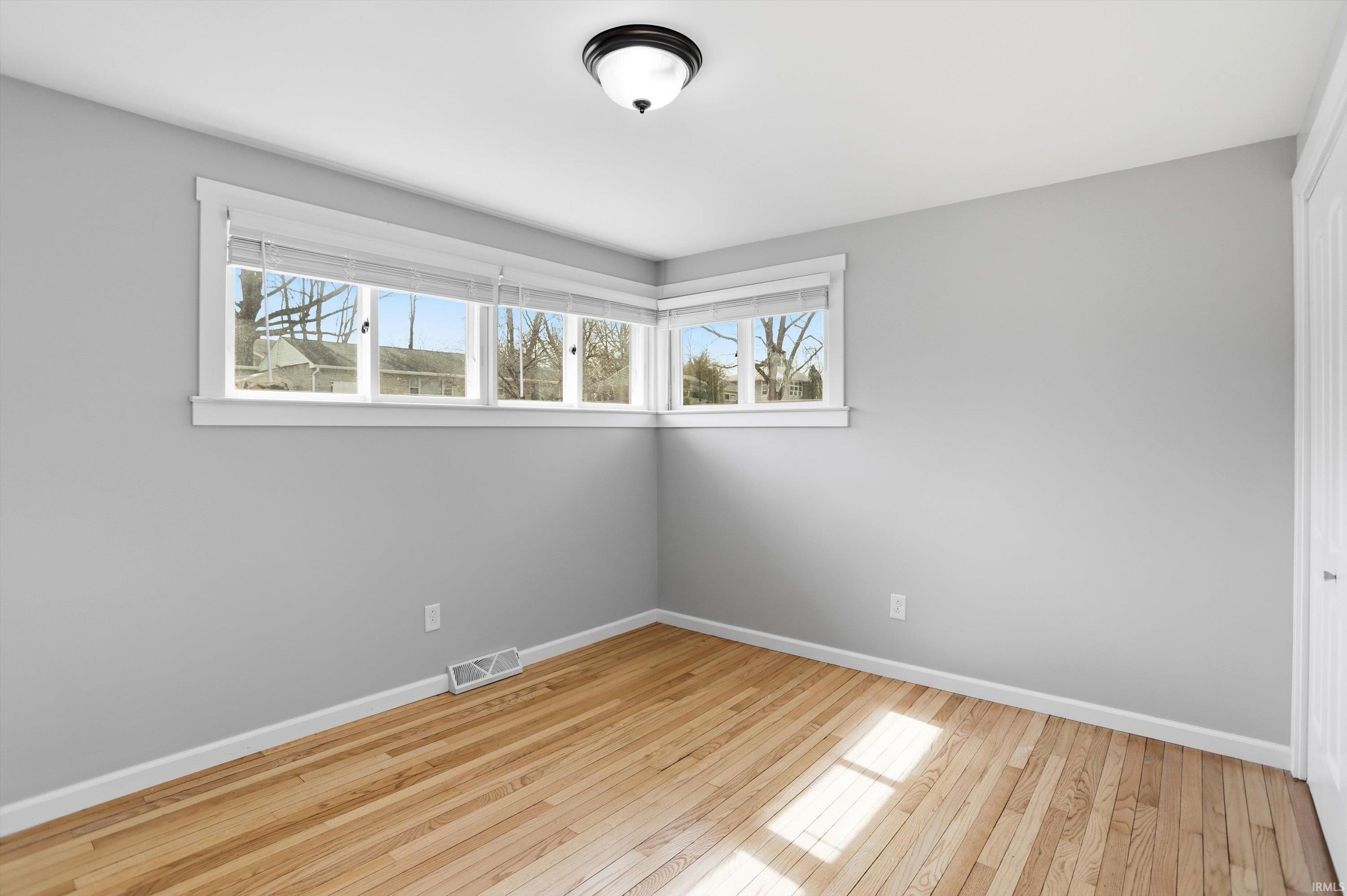 542 West Green Road Bloomington, IN 47403 - Photo 16 of 35