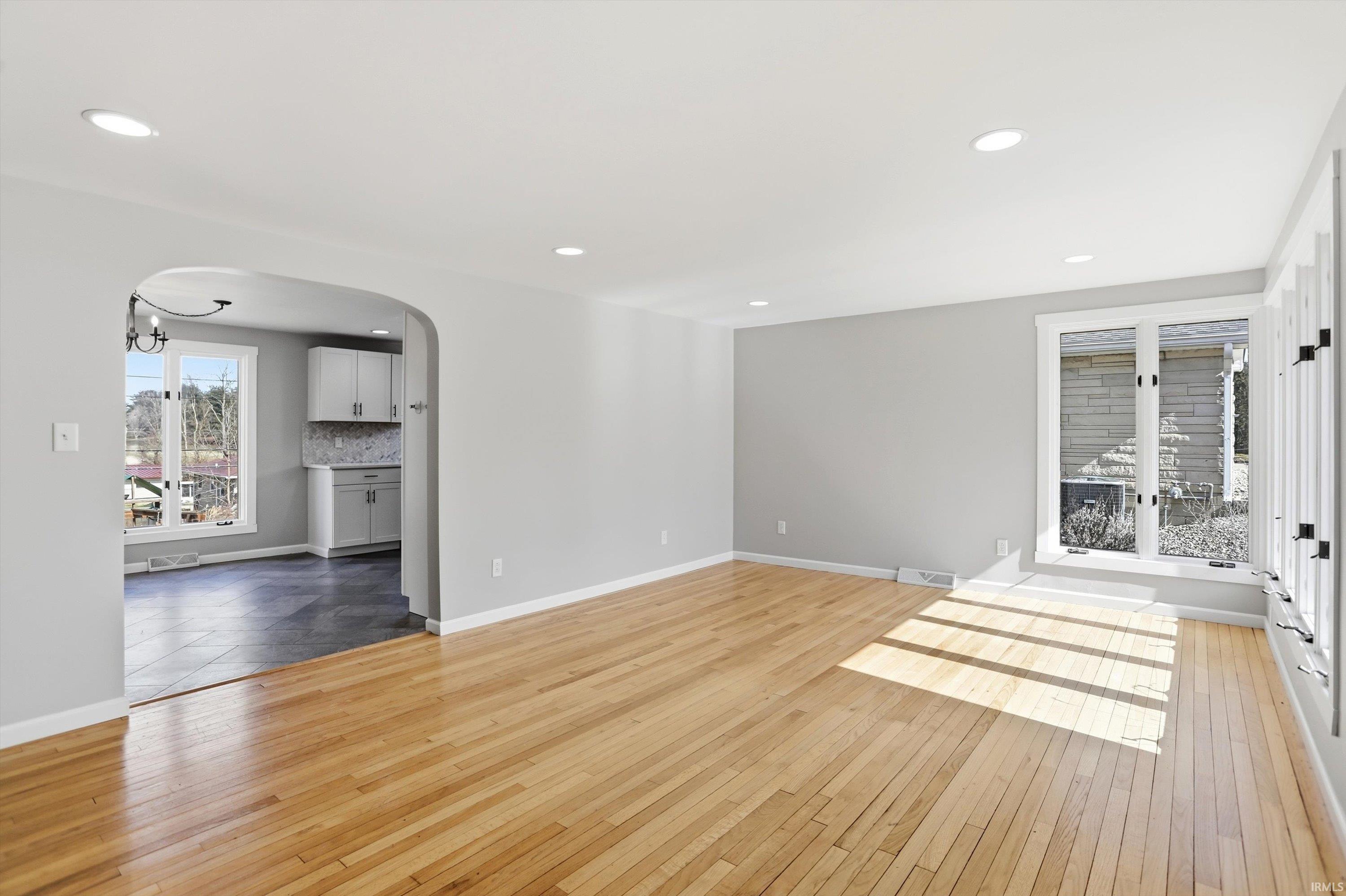 542 West Green Road Bloomington, IN 47403 - Photo 6 of 35