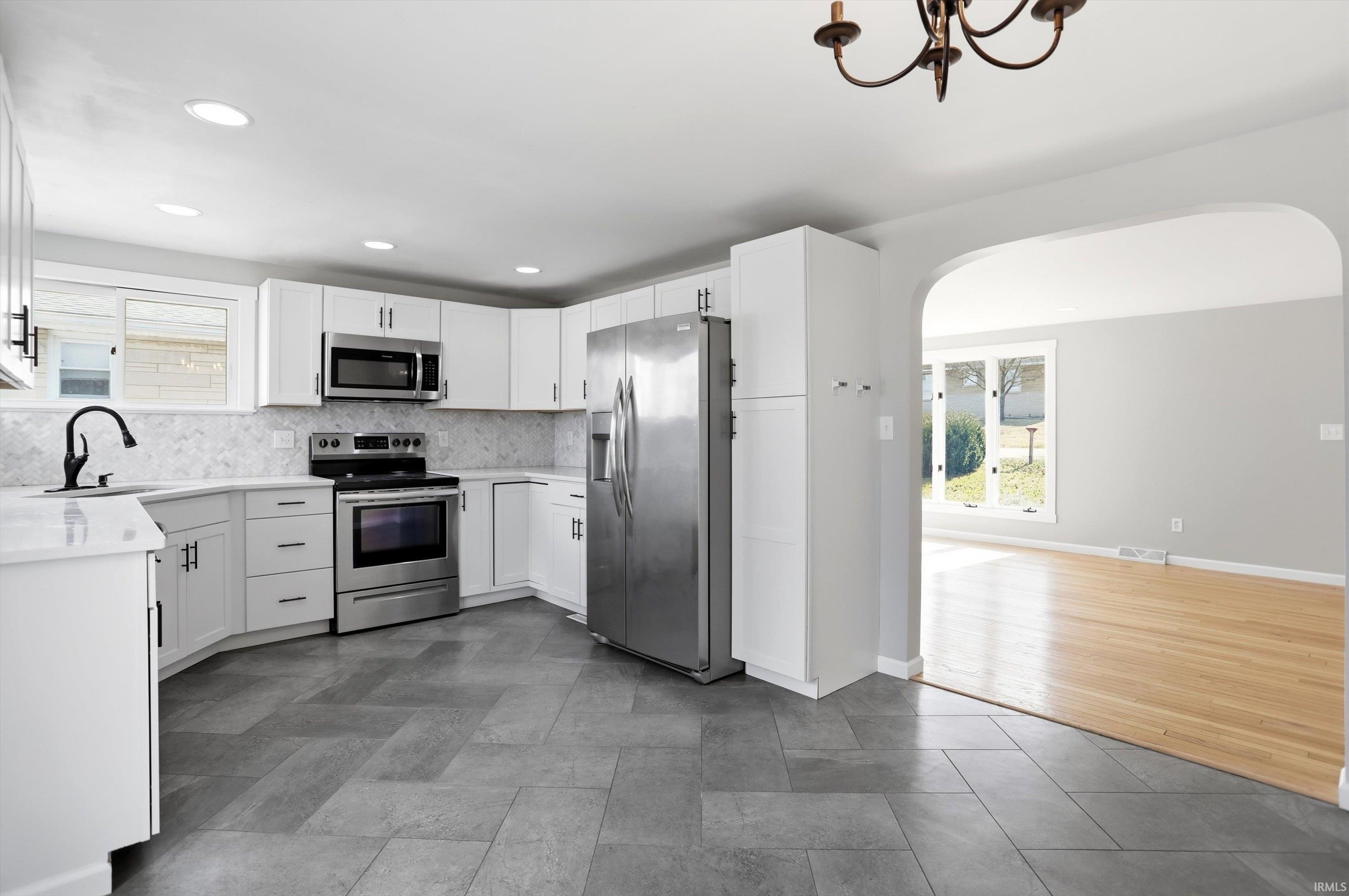 542 West Green Road Bloomington, IN 47403 - Photo 8 of 35