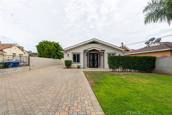 $3,700 | 6938 Peach Avenue, Van Nuys, CA 91405