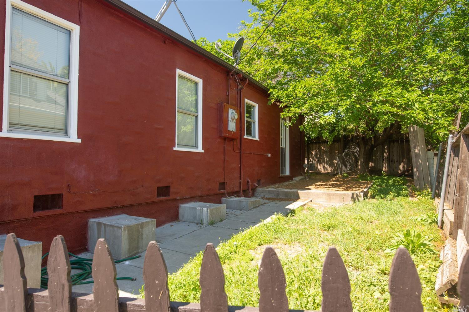 230 South 3rd Street Rio Vista, CA 94571 - Photo 6 of 27