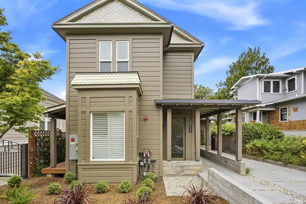 $5,750 | 225 East Street, Unit A, Healdsburg, CA 95448