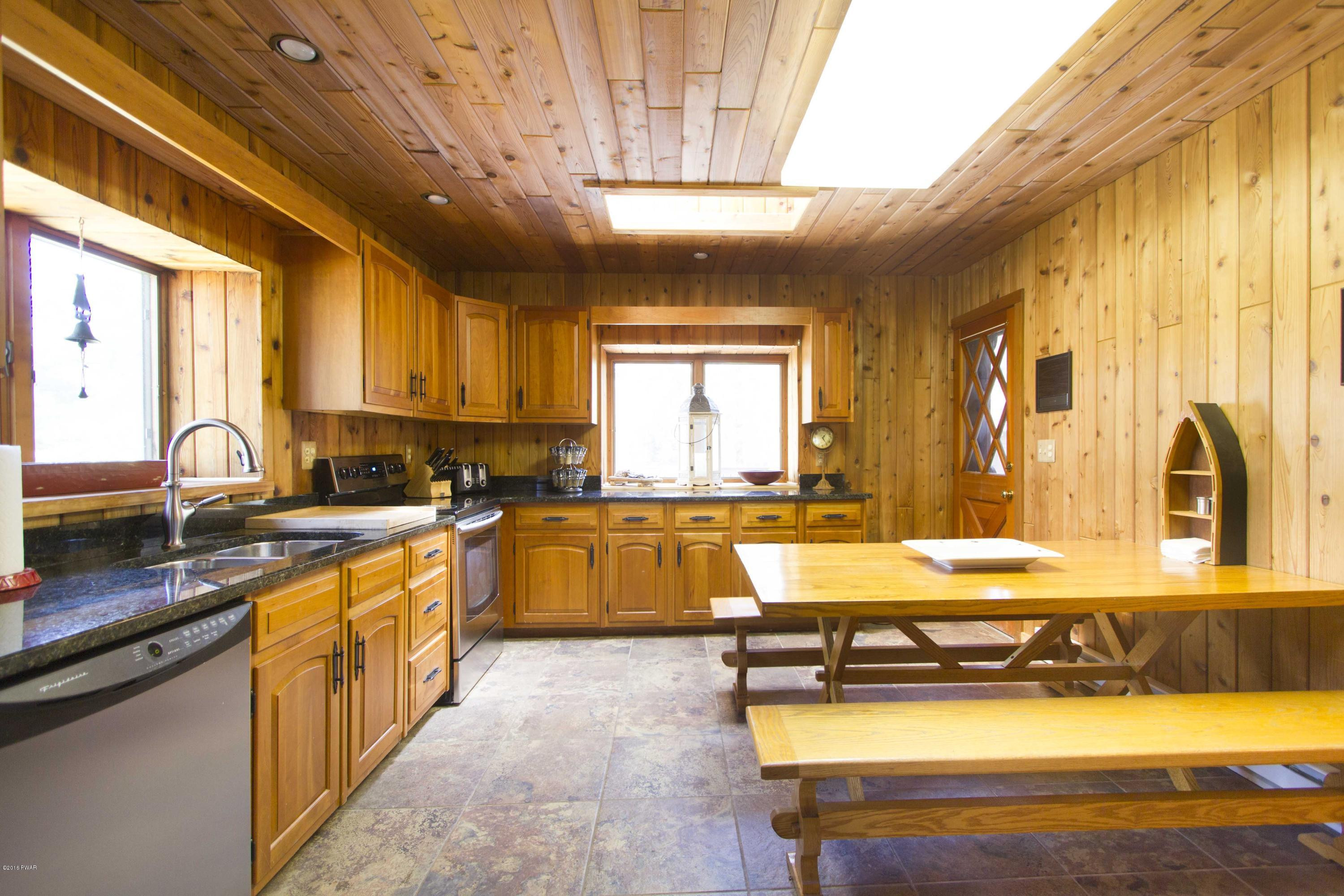 124 Terrace Road Tafton, PA 18464 - Photo 8 of 28 Kitchen 2