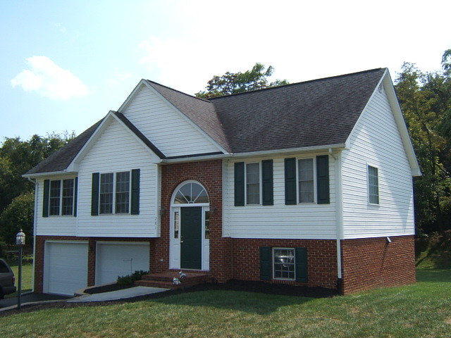 281 Eagle Ridge Roanoke, VA 24012 - Photo 1 of 24 Front of Home