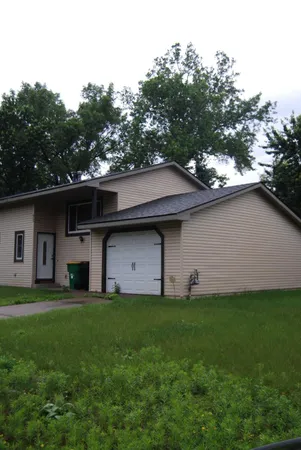 $200,000 | 8256 Queen Avenue North, Brooklyn Park, MN 55444