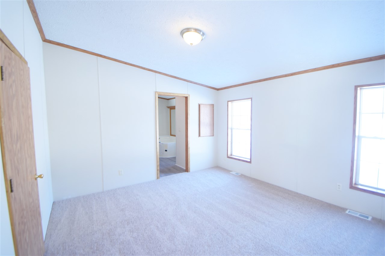 3752 West Bennington Road Owosso, MI 48867 - Photo 14 of 29 50033478-13.JPG