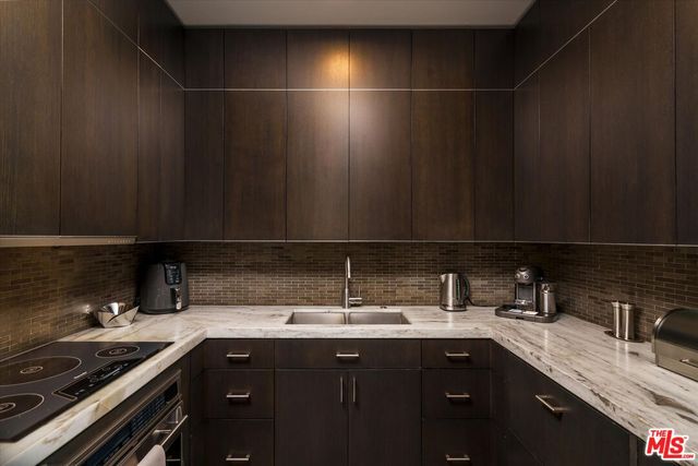 $4,200,000 | 9255 Doheny Road, Unit 2701, West Hollywood, CA 90069