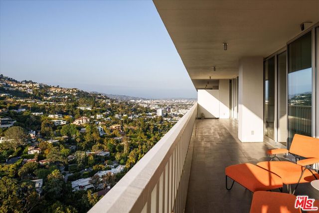 $4,200,000 | 9255 Doheny Road, Unit 2701, West Hollywood, CA 90069