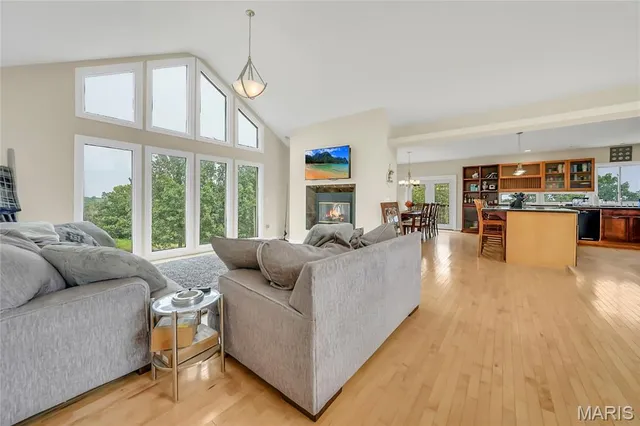 $1,480,000 | 3705 Widgeon Wood Way, Jefferson City, MO 65109