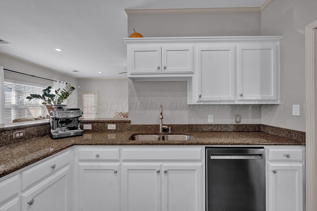 6408 Lexis Street Amarillo, TX 79119 - Photo 8 of 27 kitchen 4