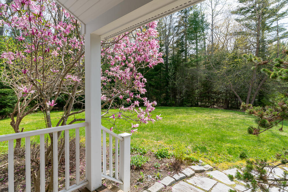 29 Staples Point Road Freeport, ME 04032 - Photo 2 of 33 29staplespoint-13