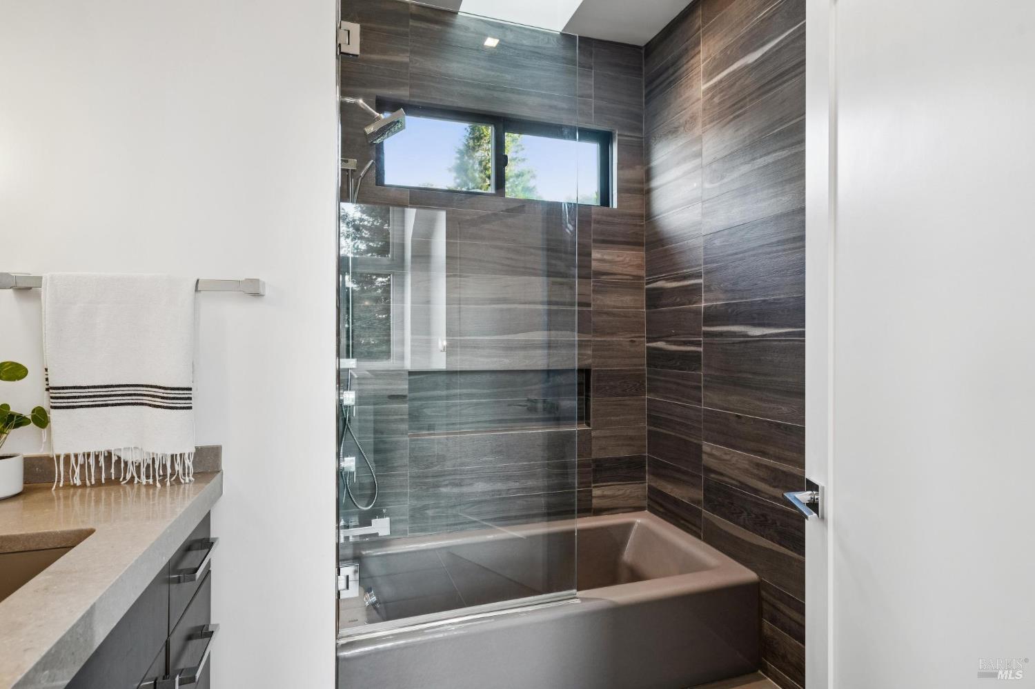 1007 Greenhill Road Mill Valley, CA 94941 - Photo 35 of 51 Gallery Image 35