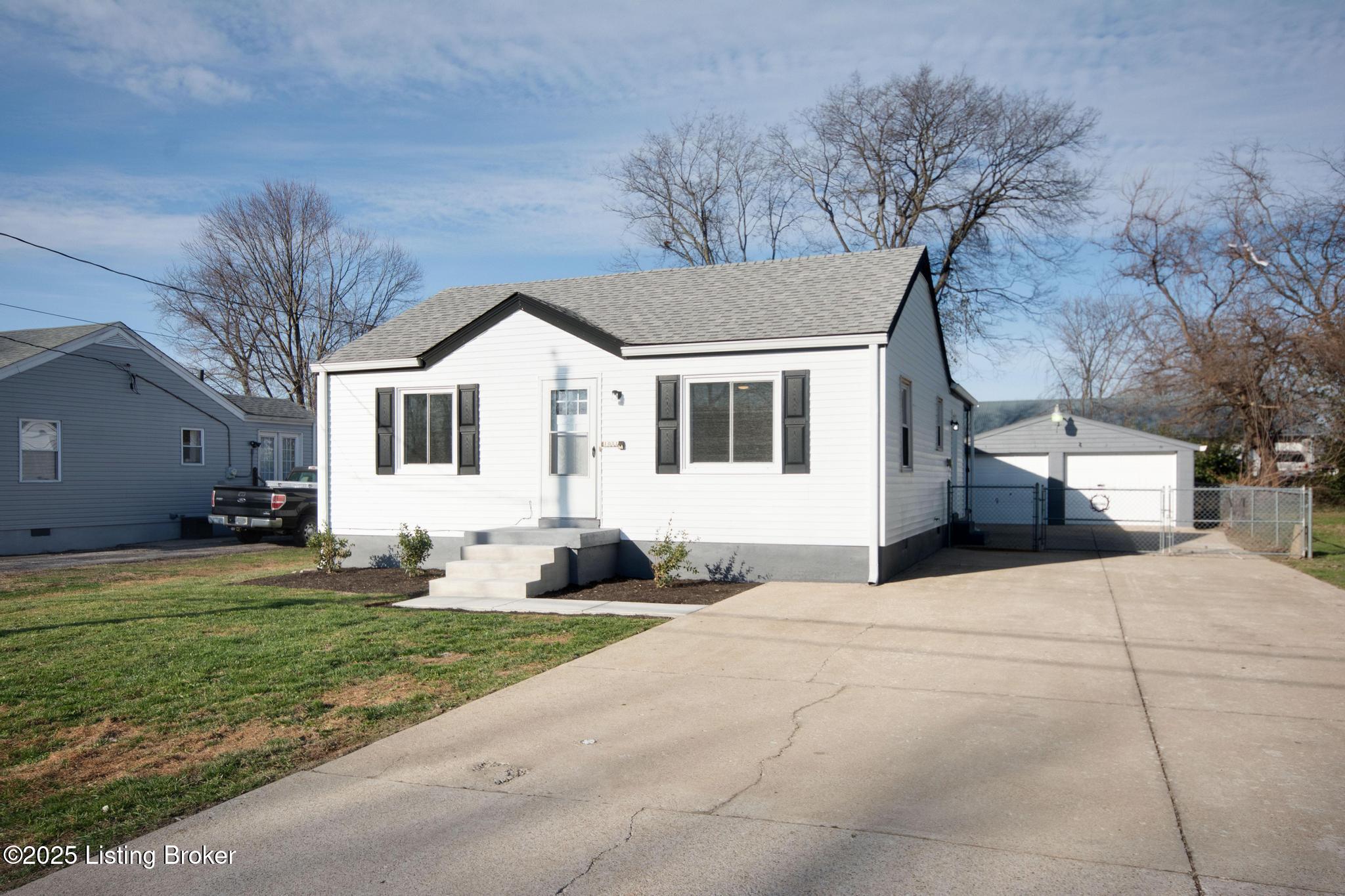 1011 Reeves Road Louisville, KY 40219 - Photo 1 of 39 1011_Reeves_Rd_40219_102