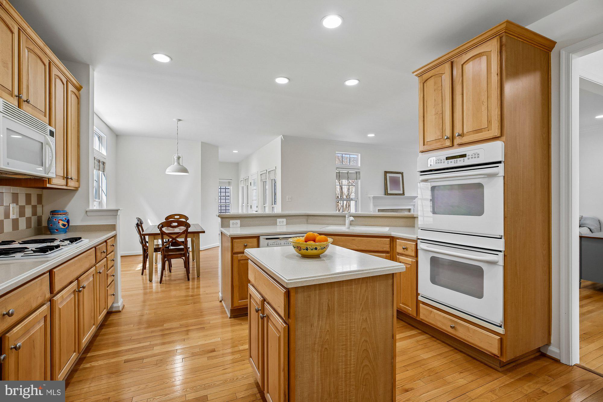 1379 Main Street Gaithersburg, MD 20878 - Photo 17 of 70 Kitchen