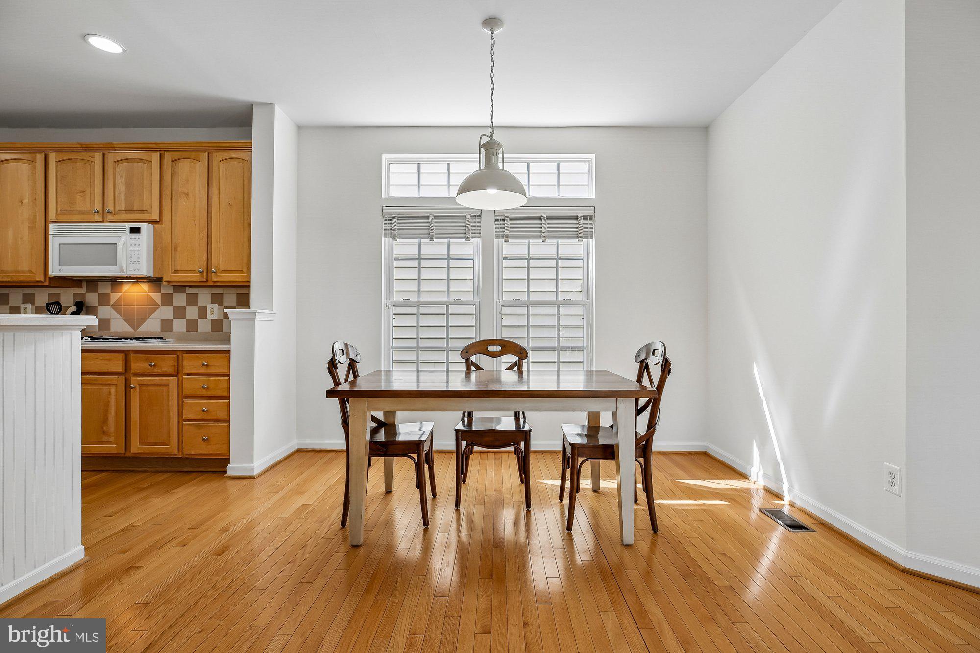 1379 Main Street Gaithersburg, MD 20878 - Photo 18 of 70 Breakfast Area