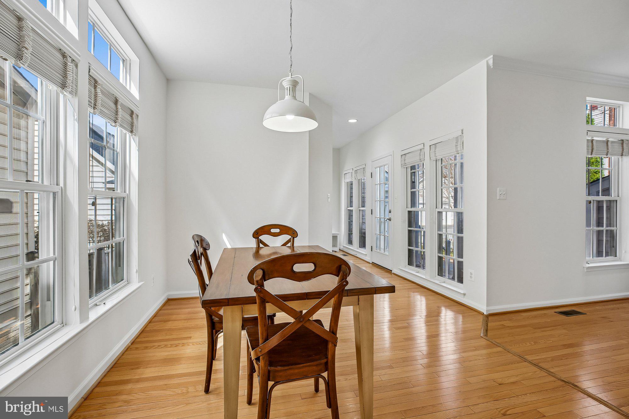 1379 Main Street Gaithersburg, MD 20878 - Photo 20 of 70 Breakfast Area