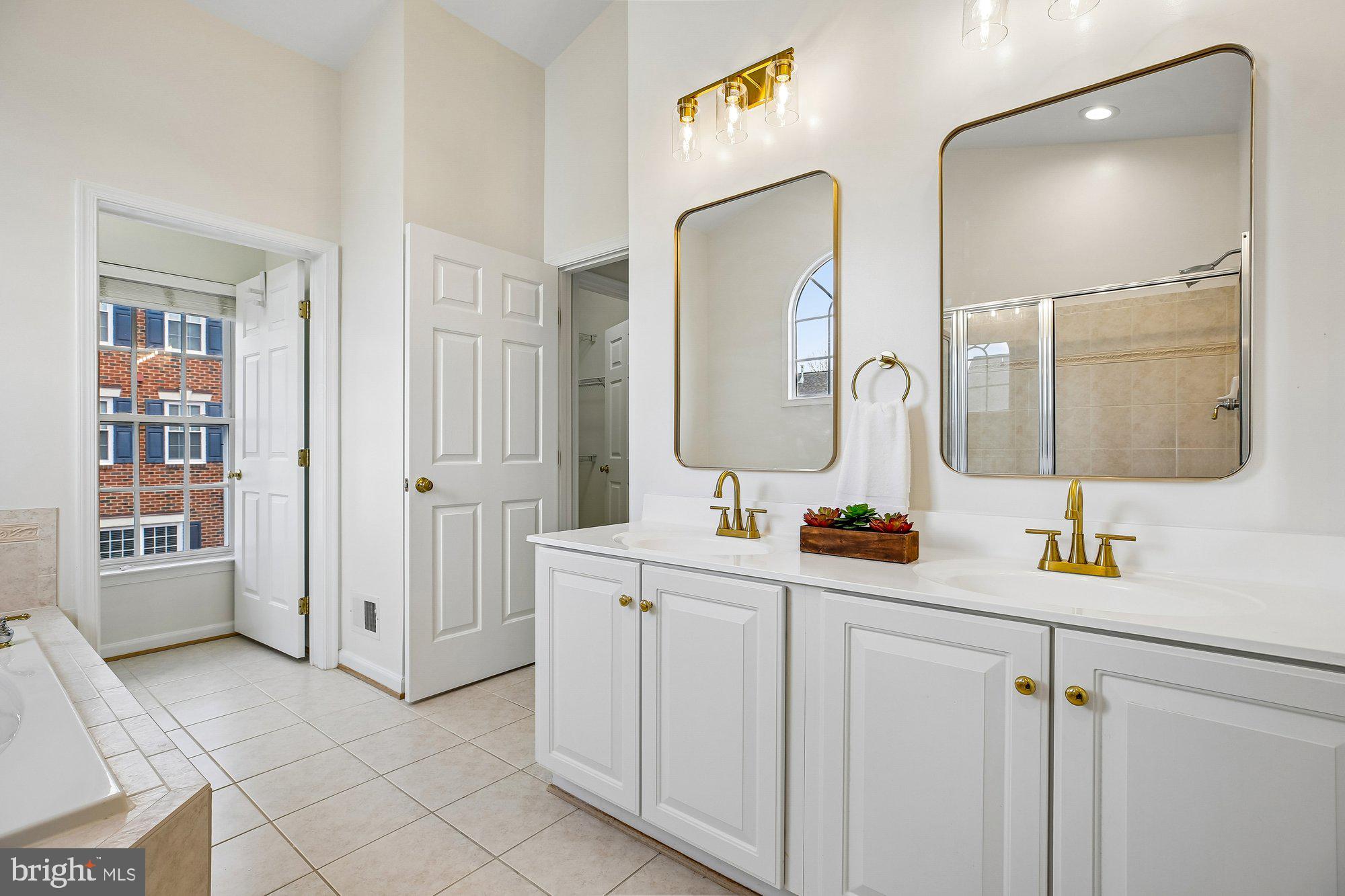 1379 Main Street Gaithersburg, MD 20878 - Photo 28 of 70 Primary Bath