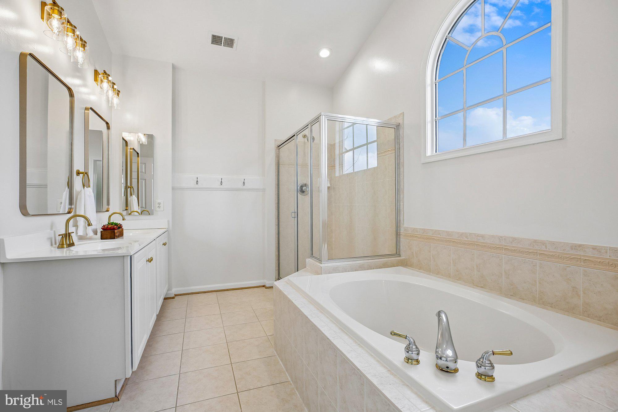 1379 Main Street Gaithersburg, MD 20878 - Photo 29 of 70 Primary Bath