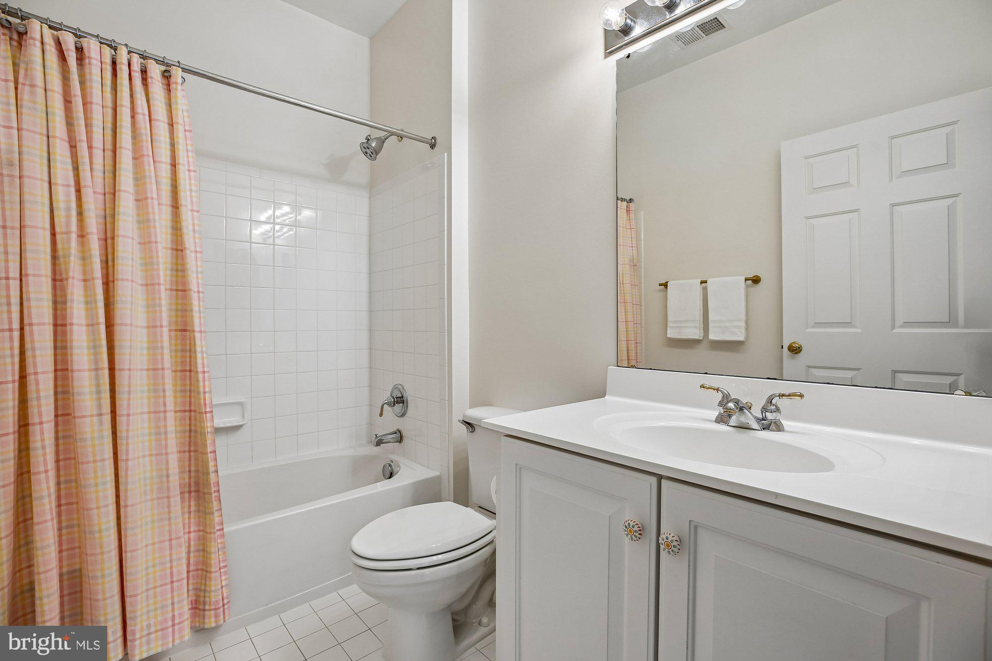 1379 Main Street Gaithersburg, MD 20878 - Photo 39 of 70 Bath