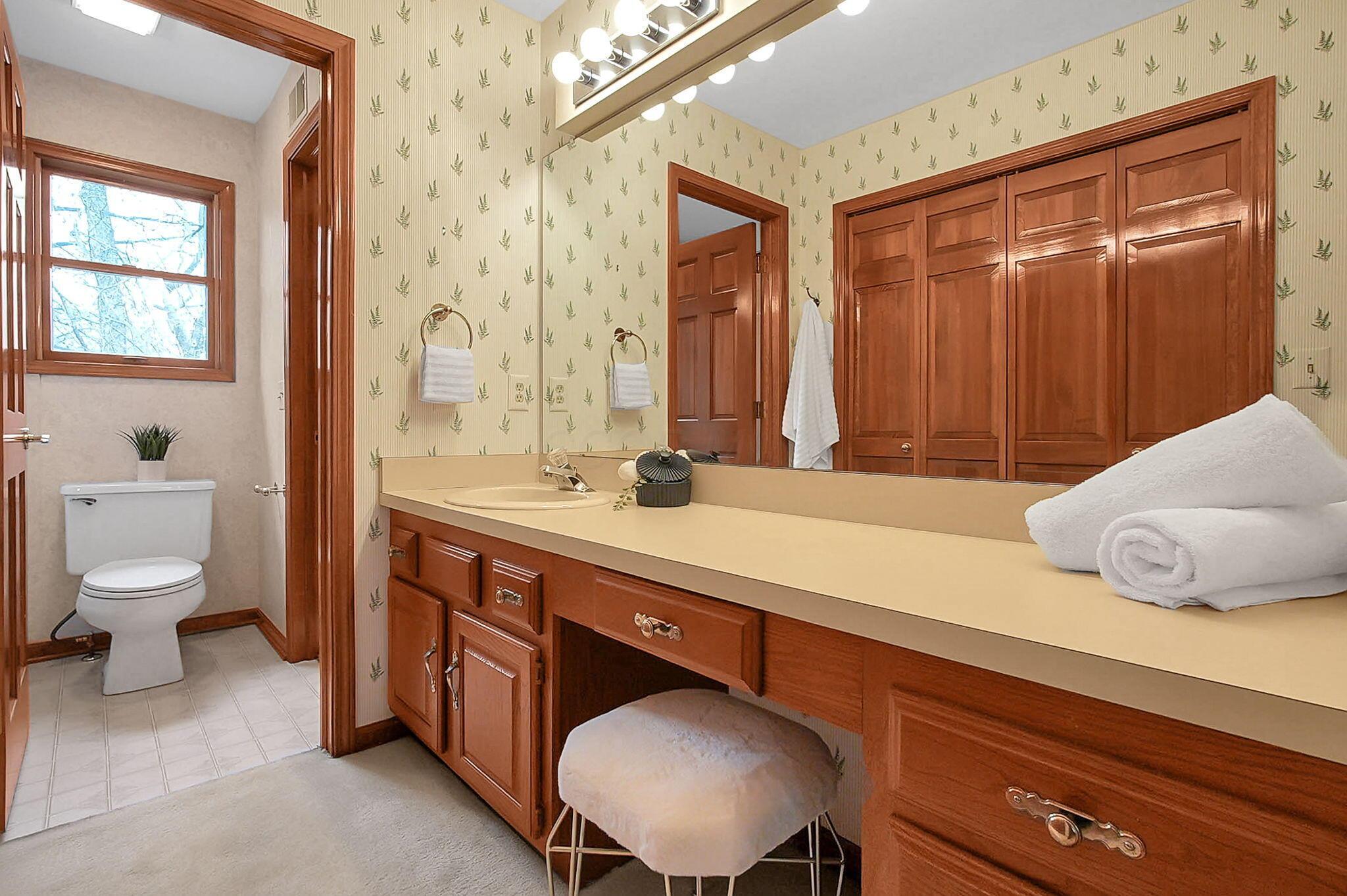 6885 Ravine Circle Columbus, OH 43085 - Photo 27 of 34 Bathroom