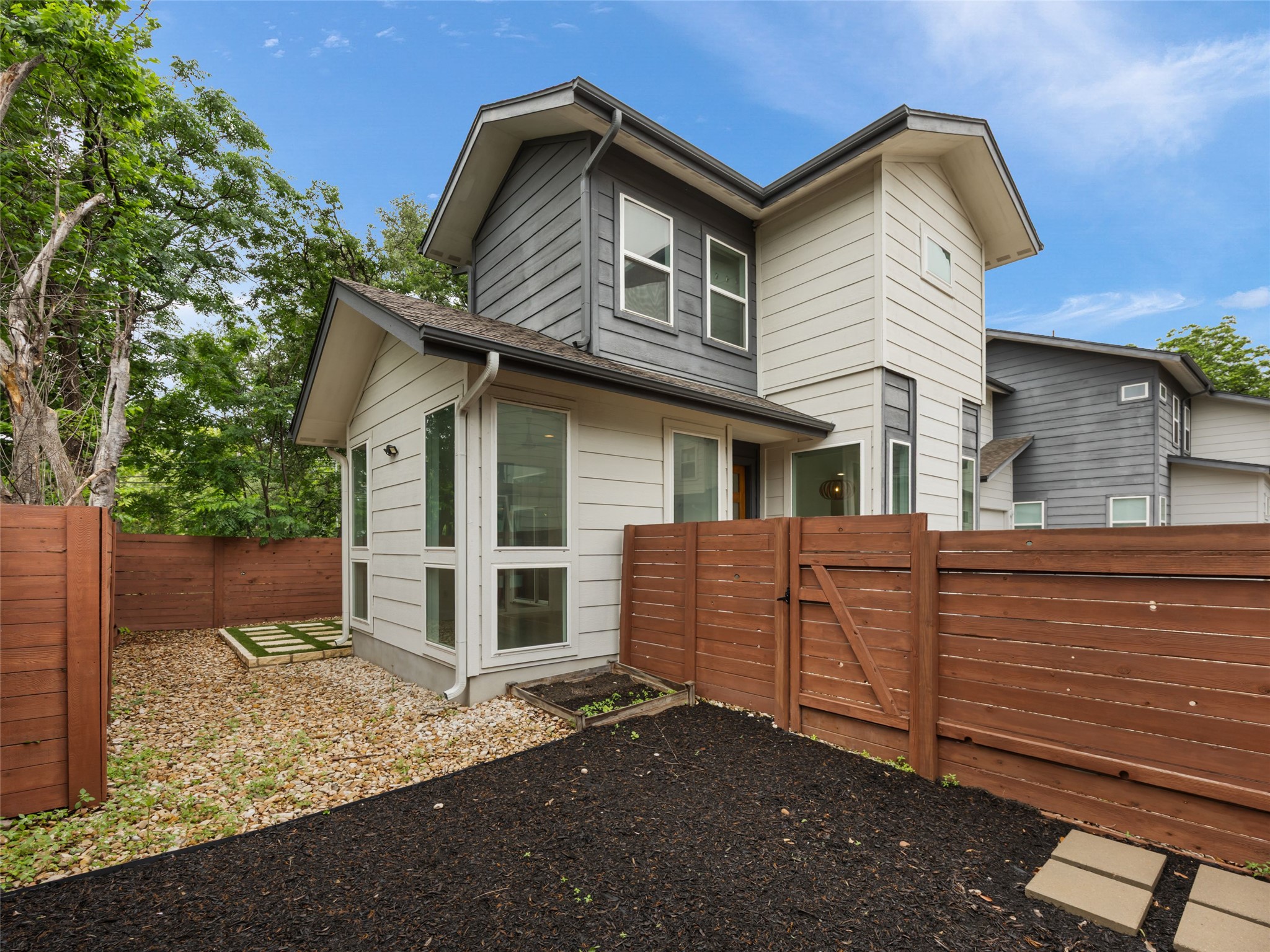 513 West Croslin Street, Unit B Austin, TX 78752 - Photo 36 of 40