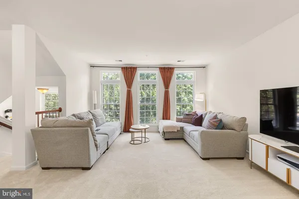 $579,990 | 4457 Beacon Grove Circle, Unit 705B, Fairfax, VA 22033