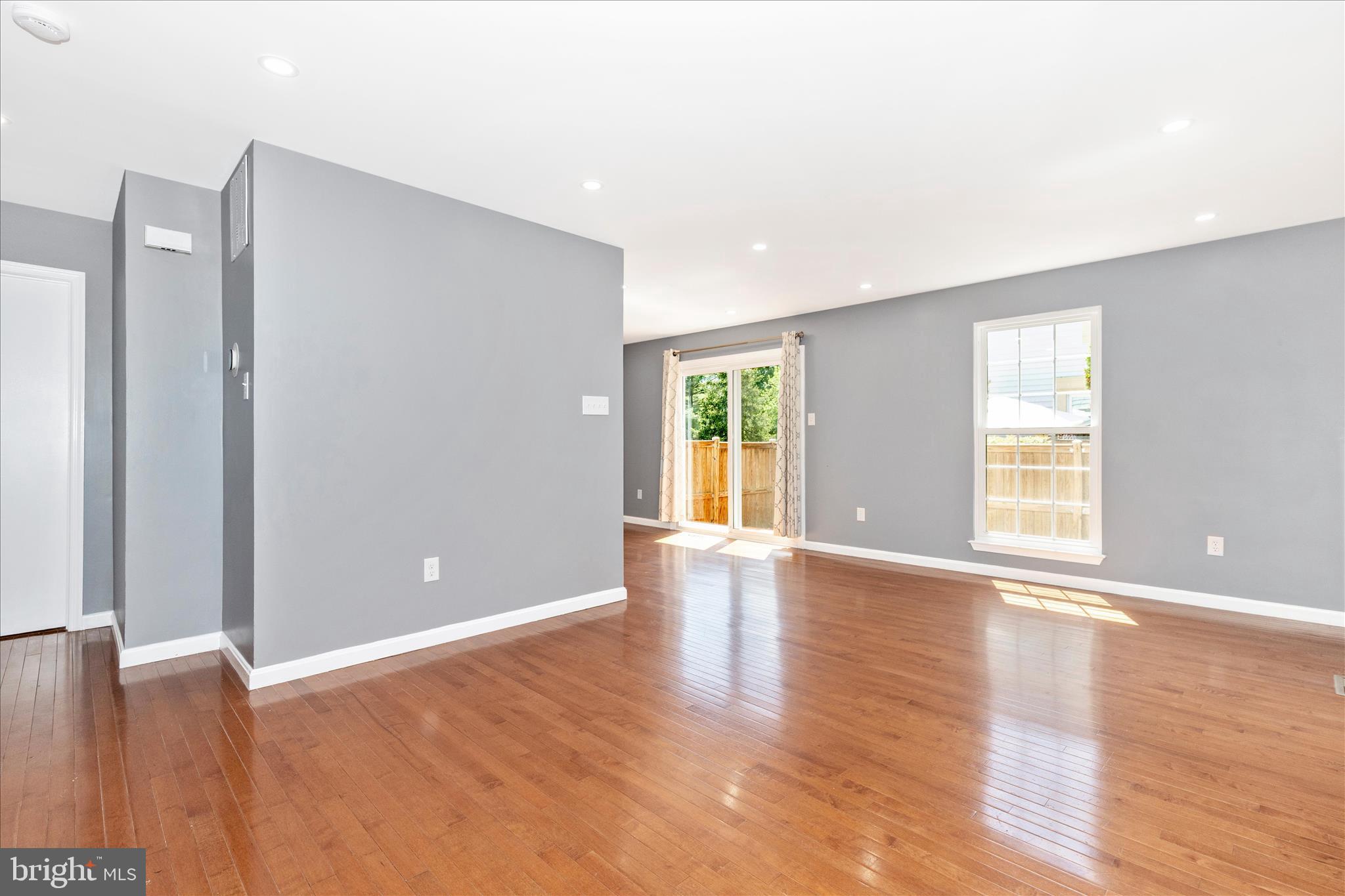 2604 Ashmont Terrace Silver Spring, MD 20906 - Photo 7 of 43 043A1116