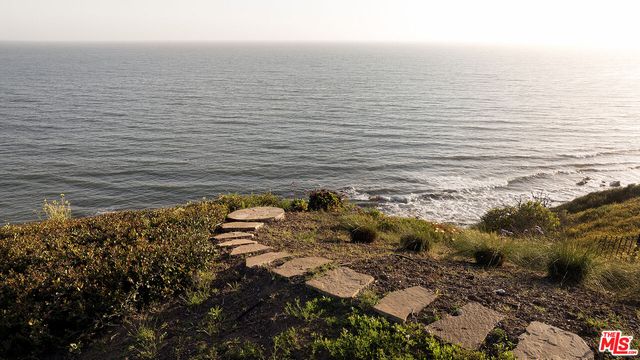 $59,950,000 | 4145 Creciente Drive, Santa Barbara, CA 93110