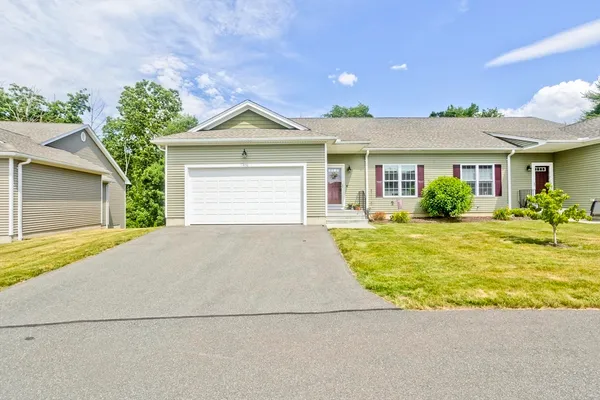 $500,000 | 111 Daniel Shays Highway, Unit 45B, Belchertown, MA 01007