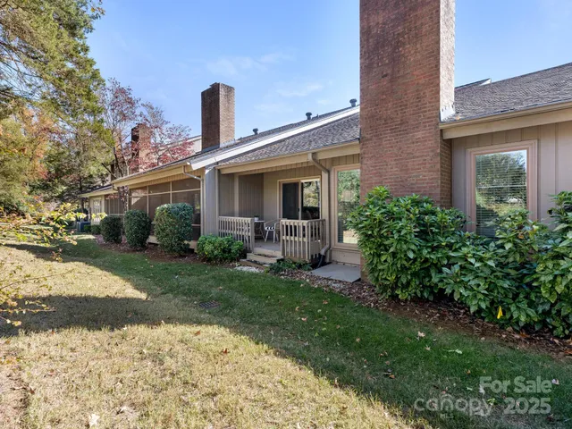 $632,500 | 5110 Dunes Court, Unit 18, Charlotte, NC 28226