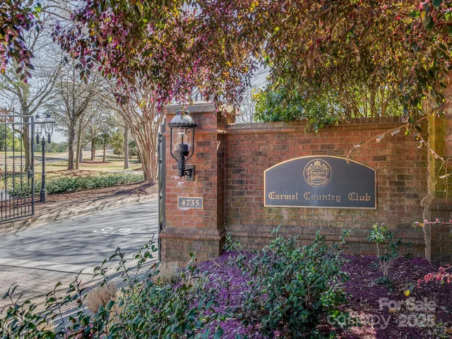 $632,500 | 5110 Dunes Court, Unit 18, Charlotte, NC 28226