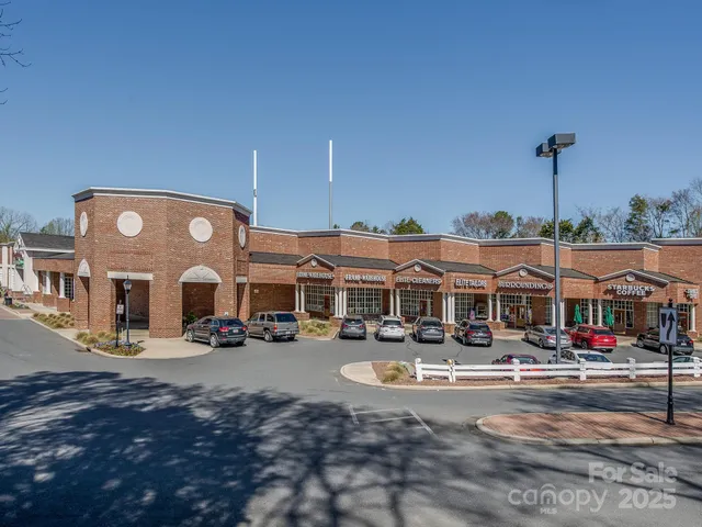 $632,500 | 5110 Dunes Court, Unit 18, Charlotte, NC 28226