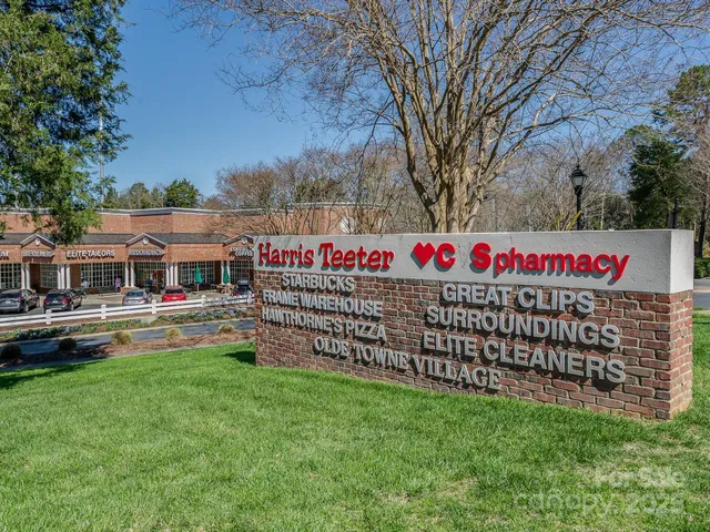 $632,500 | 5110 Dunes Court, Unit 18, Charlotte, NC 28226