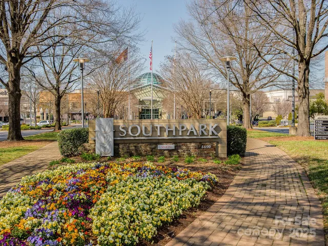 $632,500 | 5110 Dunes Court, Unit 18, Charlotte, NC 28226