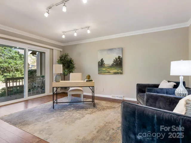 $632,500 | 5110 Dunes Court, Unit 18, Charlotte, NC 28226