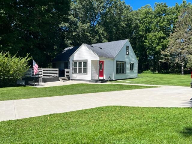 985 Vineland Road St. Joseph, MI 49085 - Photo 2 of 44 IMG_8986