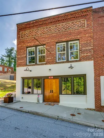 $627,000 | 40 Church Street, Saluda, NC 28773