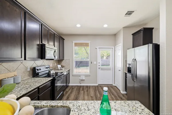 $279,500 | 474 Walnut Crest, Selma, TX 78154