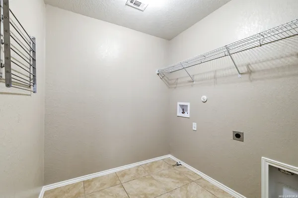 $279,500 | 474 Walnut Crest, Selma, TX 78154