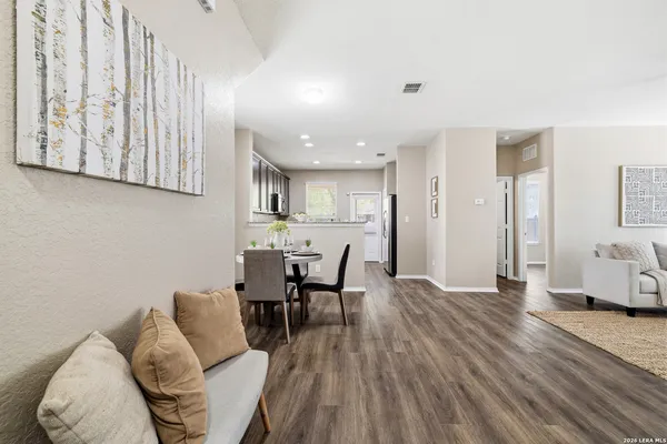 $279,500 | 474 Walnut Crest, Selma, TX 78154