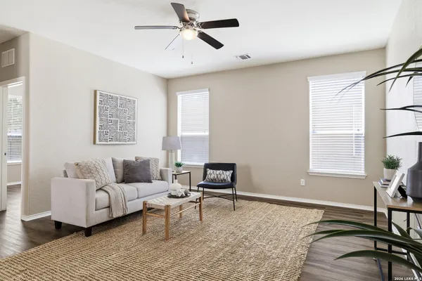 $279,500 | 474 Walnut Crest, Selma, TX 78154