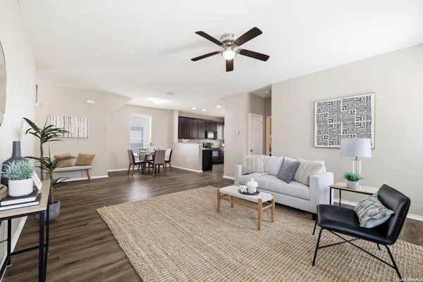 $279,500 | 474 Walnut Crest, Selma, TX 78154