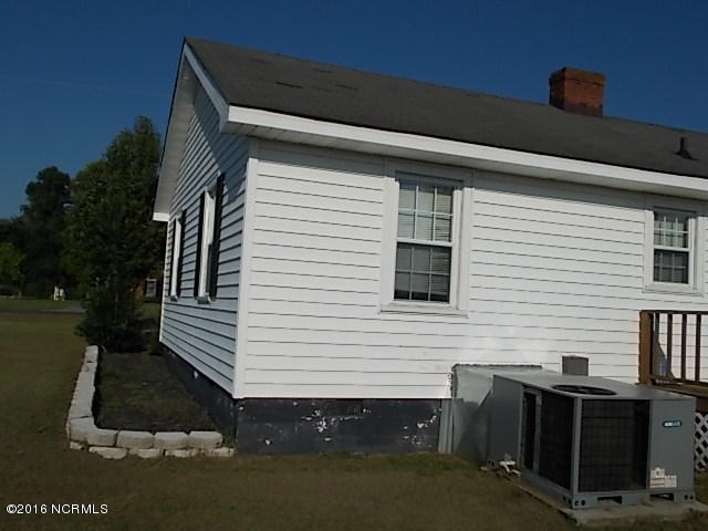 2690 Mark N Smith Road Deep Run, NC 28525 - Photo 10 of 10 right side of the home
