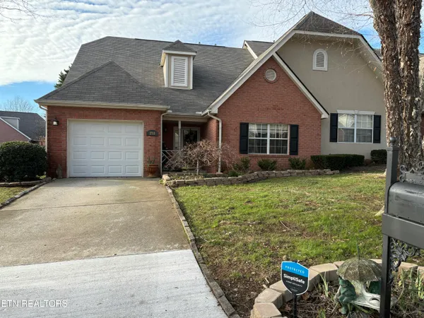 $359,000 | 2733 Knob Creek Lane, Knoxville, TN 37912